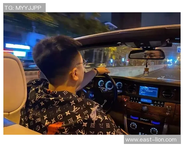 足球明星退役后的新人生道路与事业转型探讨 足球明星退役后的新人生道路与事业转型探讨